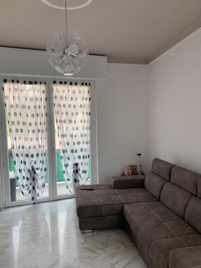 Апартаменты Terrazza Sul Mare In Via Devoto Кьявари Экстерьер фото