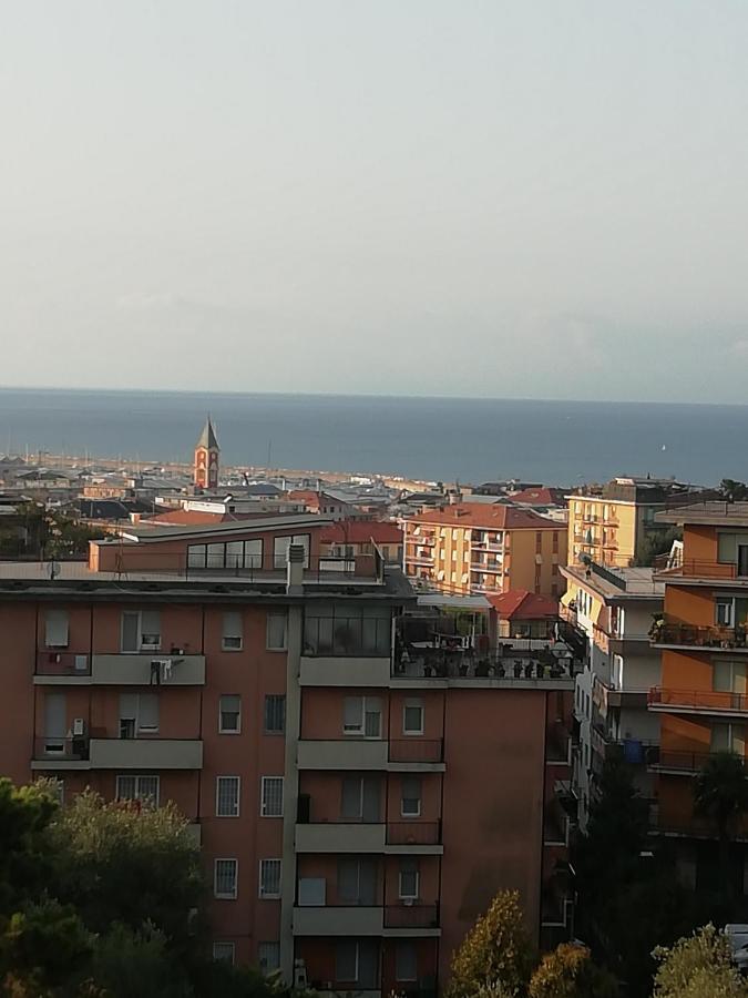 Апартаменты Terrazza Sul Mare In Via Devoto Кьявари Экстерьер фото