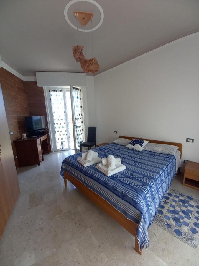 Апартаменты Terrazza Sul Mare In Via Devoto Кьявари Экстерьер фото